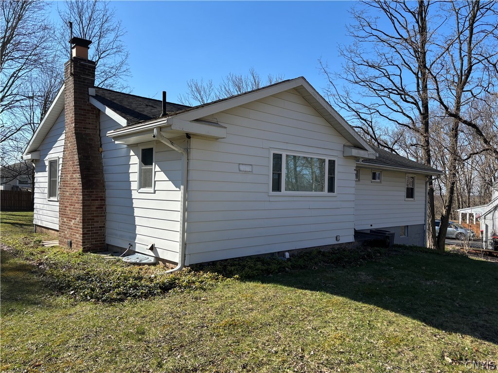 126 Jay Street Sullivan, NY 13037 - Photo 4 of 38 Exterior side/rear.