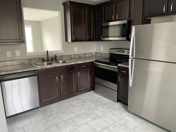 $1,200 | 1708 Manning Drive, Unit 3, Clarksville, TN 37042