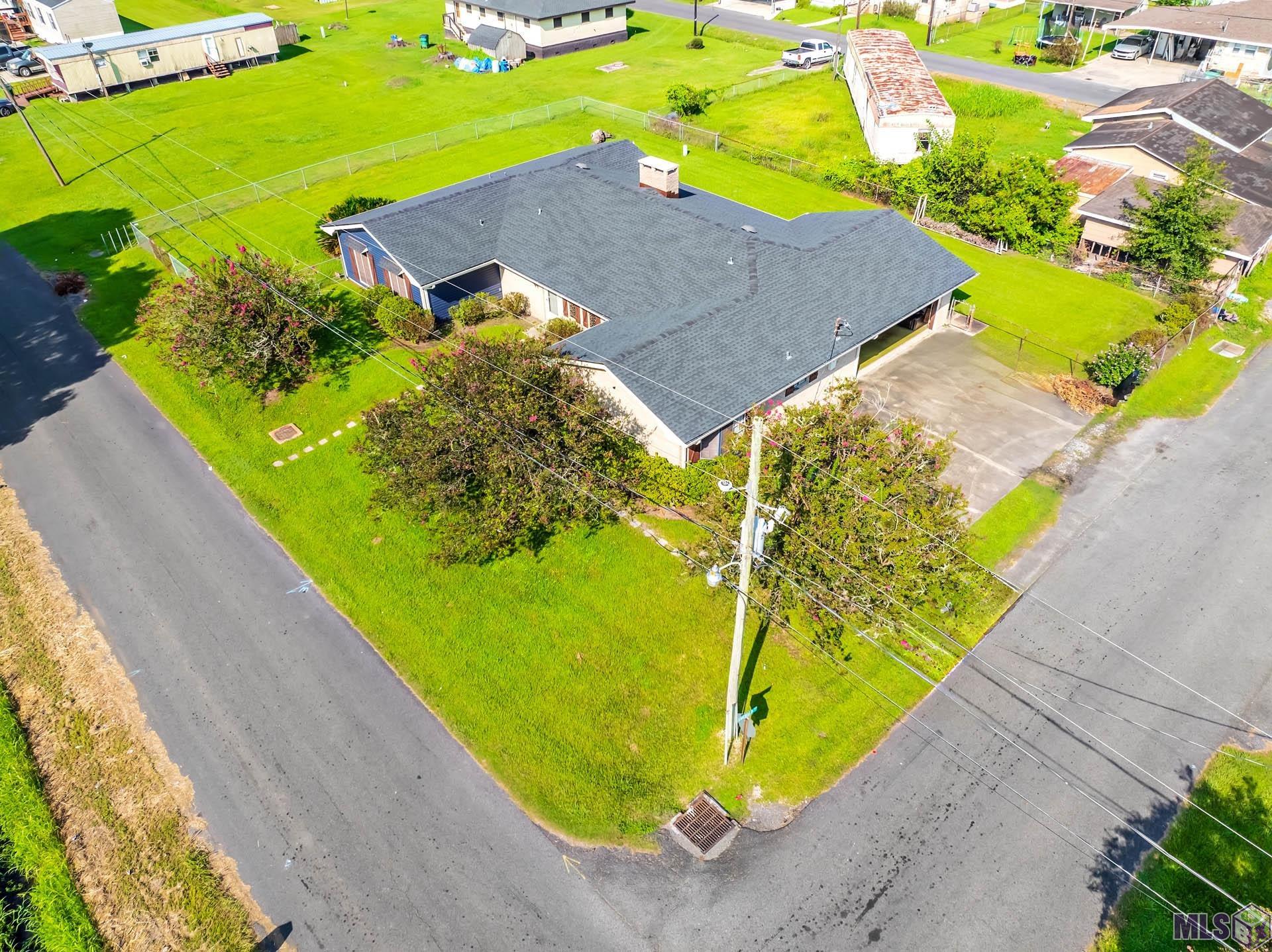 306 Market Street Raceland, LA 70394 - Photo 2 of 14