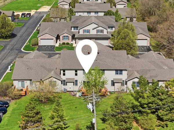 $320,000 | 1462 Ridge Drive, Sycamore, IL 60178