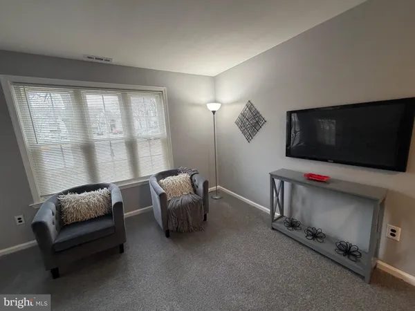 $1,950 | 102 Stonehurst Court, New Castle, DE 19720