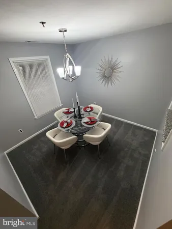 $1,950 | 102 Stonehurst Court, New Castle, DE 19720