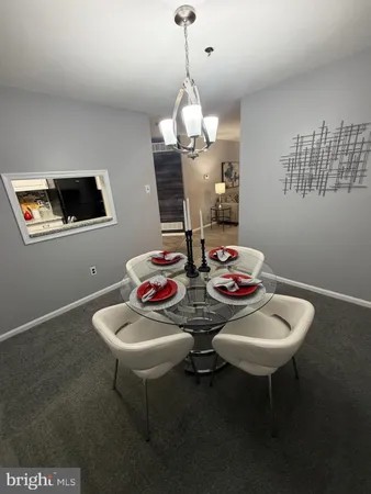 $1,950 | 102 Stonehurst Court, New Castle, DE 19720