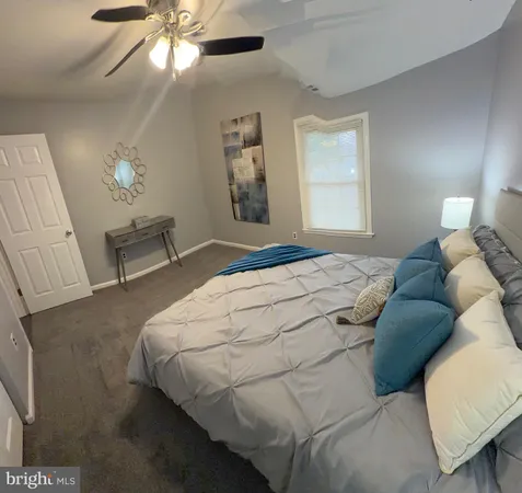 $1,900 | 102 Stonehurst Court, New Castle, DE 19720