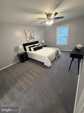 $1,900 | 102 Stonehurst Court, New Castle, DE 19720