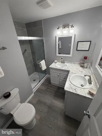 $1,950 | 102 Stonehurst Court, New Castle, DE 19720