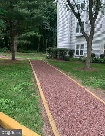 $1,900 | 102 Stonehurst Court, New Castle, DE 19720