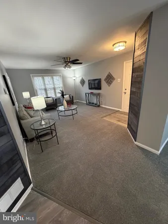 $1,900 | 102 Stonehurst Court, New Castle, DE 19720