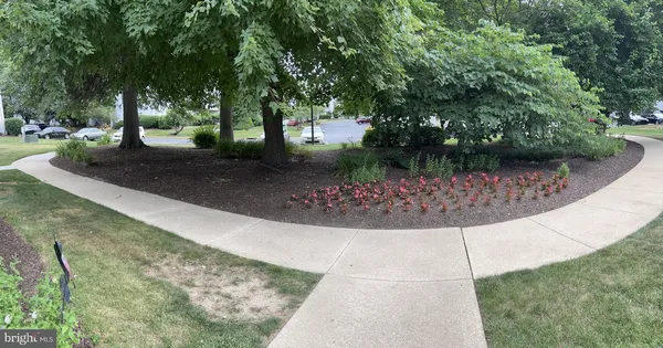 $1,900 | 102 Stonehurst Court, New Castle, DE 19720