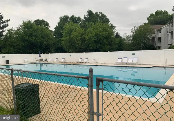 $1,900 | 102 Stonehurst Court, New Castle, DE 19720