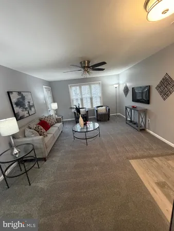 $1,900 | 102 Stonehurst Court, New Castle, DE 19720