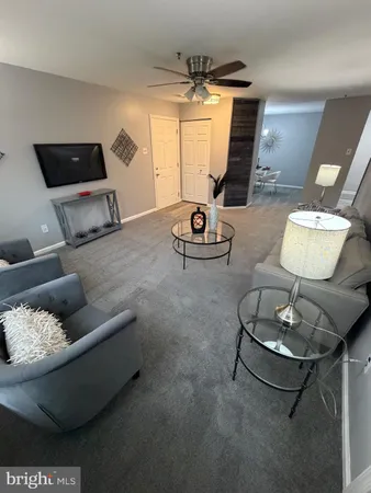 $1,950 | 102 Stonehurst Court, New Castle, DE 19720