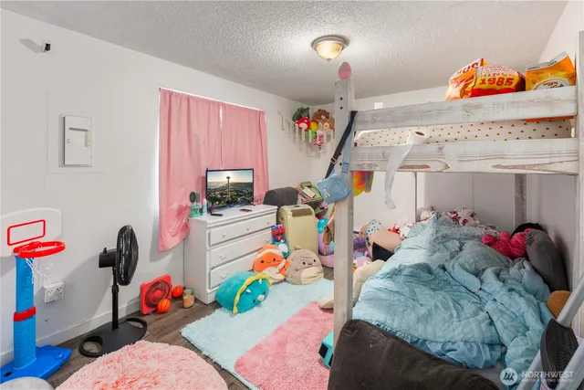 $999,998 | 2826 D Place Southeast, Auburn, WA 98002