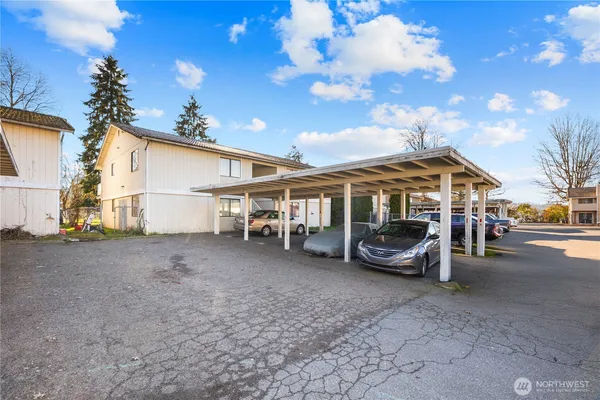 a view of a car in front of house