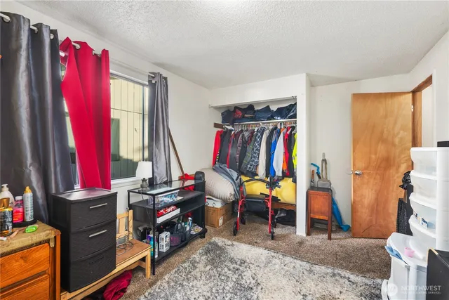 $999,998 | 2826 D Place Southeast, Auburn, WA 98002