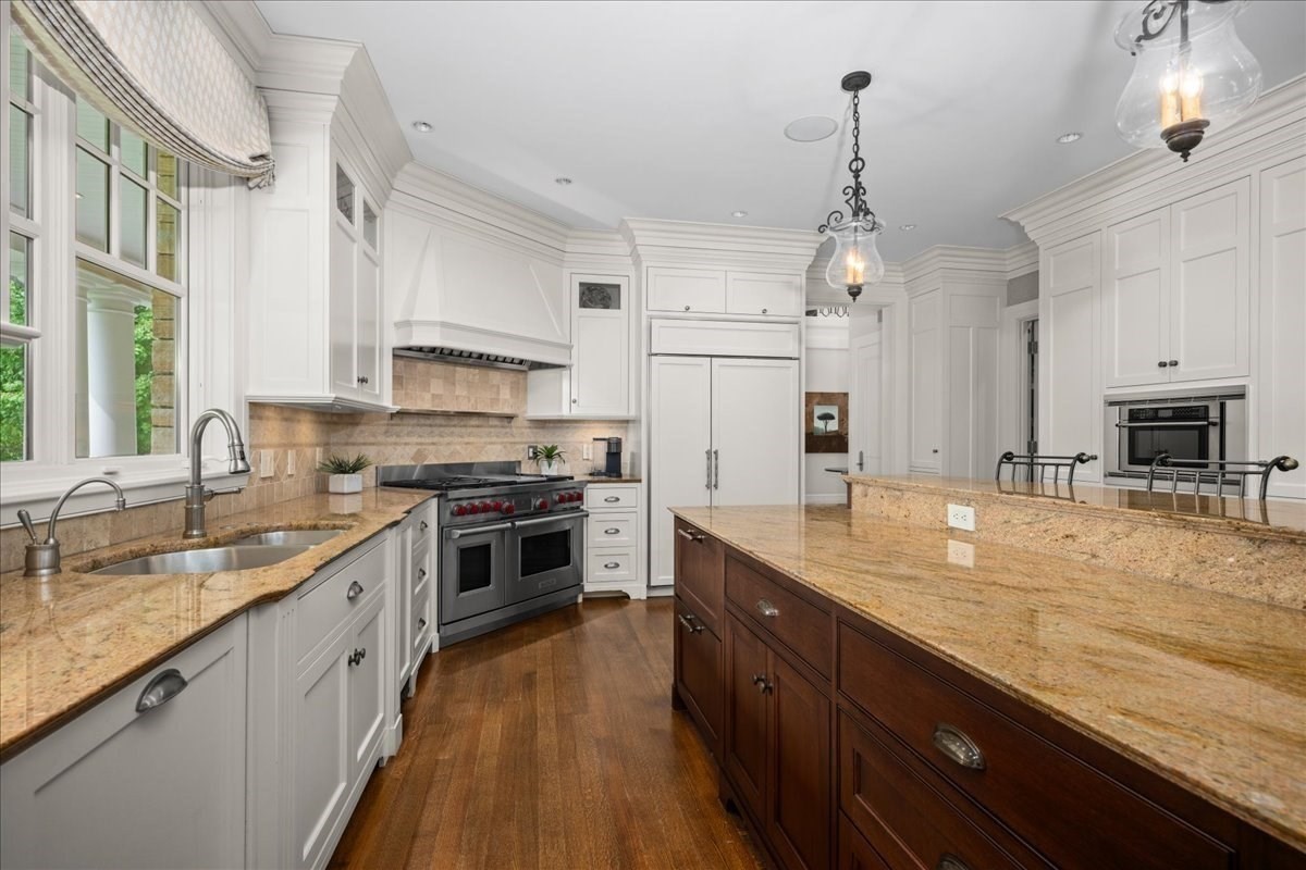 31 Sears Road Southborough, MA 01772 - Photo 10 of 42 Gallery Image 10