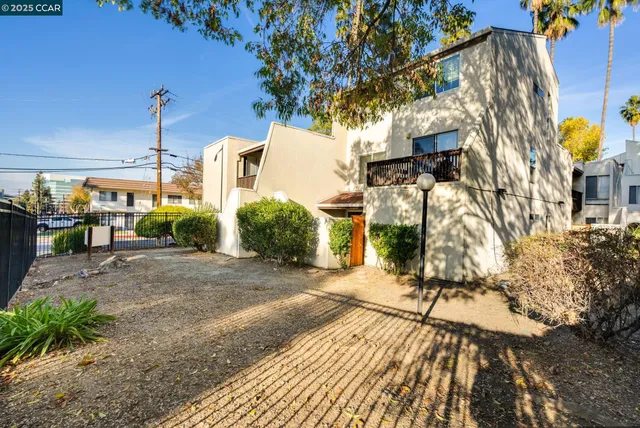 $235,000 | 1600 Laguna Street, Unit D, Concord, CA 94520