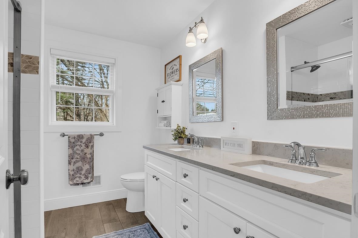 76 Chester Road Derry, NH 03038 - Photo 21 of 40