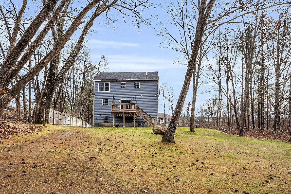 76 Chester Road Derry, NH 03038 - Photo 26 of 40