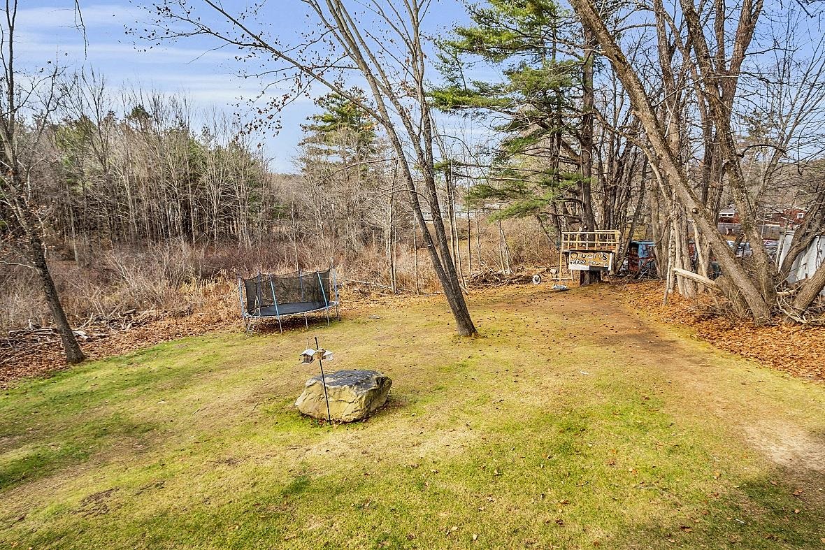 76 Chester Road Derry, NH 03038 - Photo 29 of 40