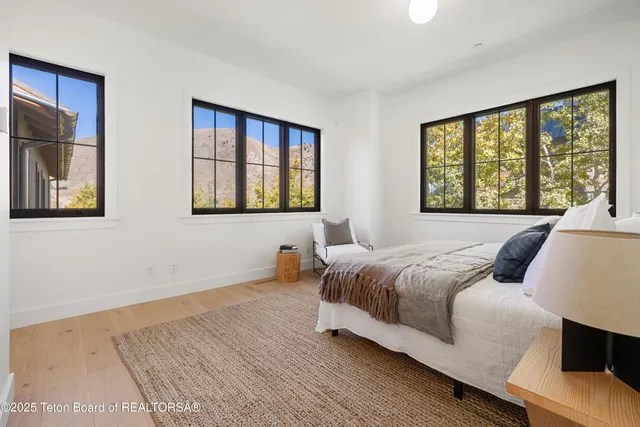 $8,500,000 | 705 Rodeo Drive, Jackson, WY 83001