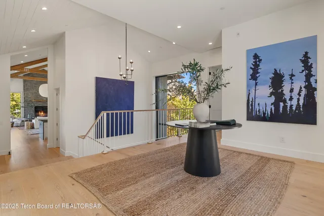 $8,500,000 | 705 Rodeo Drive, Jackson, WY 83001