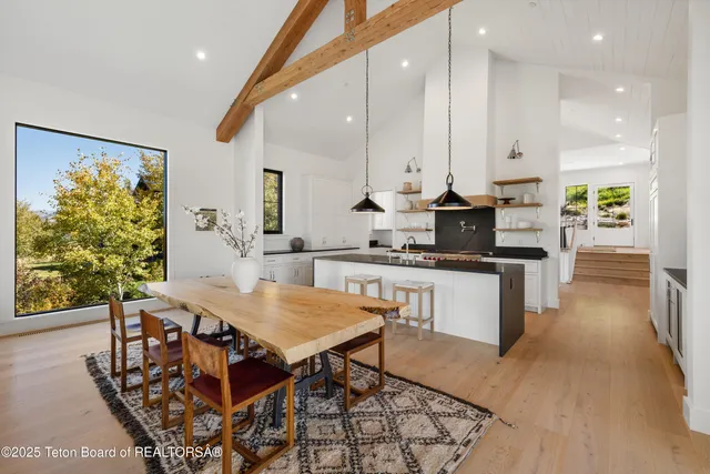 $8,500,000 | 705 Rodeo Drive, Jackson, WY 83001