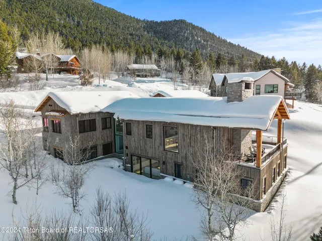$8,500,000 | 705 Rodeo Drive, Jackson, WY 83001