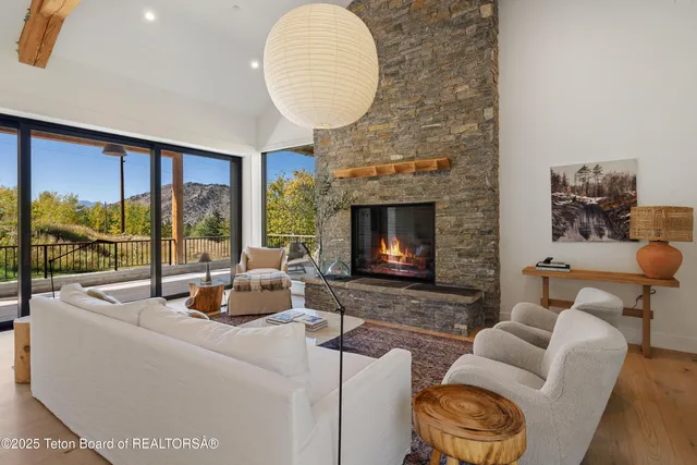 $8,500,000 | 705 Rodeo Drive, Jackson, WY 83001