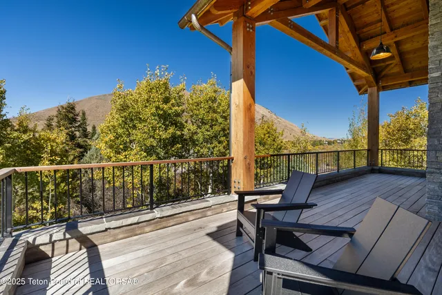 $8,500,000 | 705 Rodeo Drive, Jackson, WY 83001