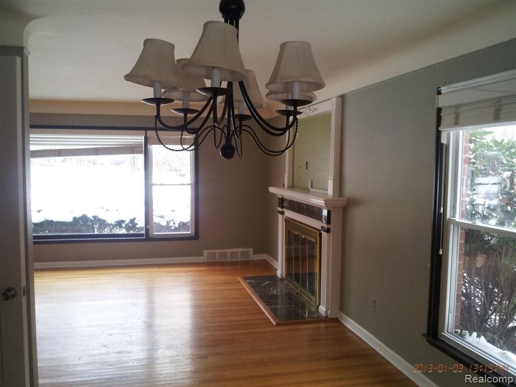 1653 South Renaud Road Grosse Pointe, MI 48236 - Photo 6 of 25 2013-01-03 13.15.44.jpg