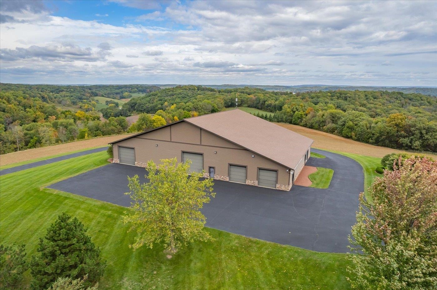 S10970 Butternut Road Spring Green, WI 53588 - Photo 11 of 86