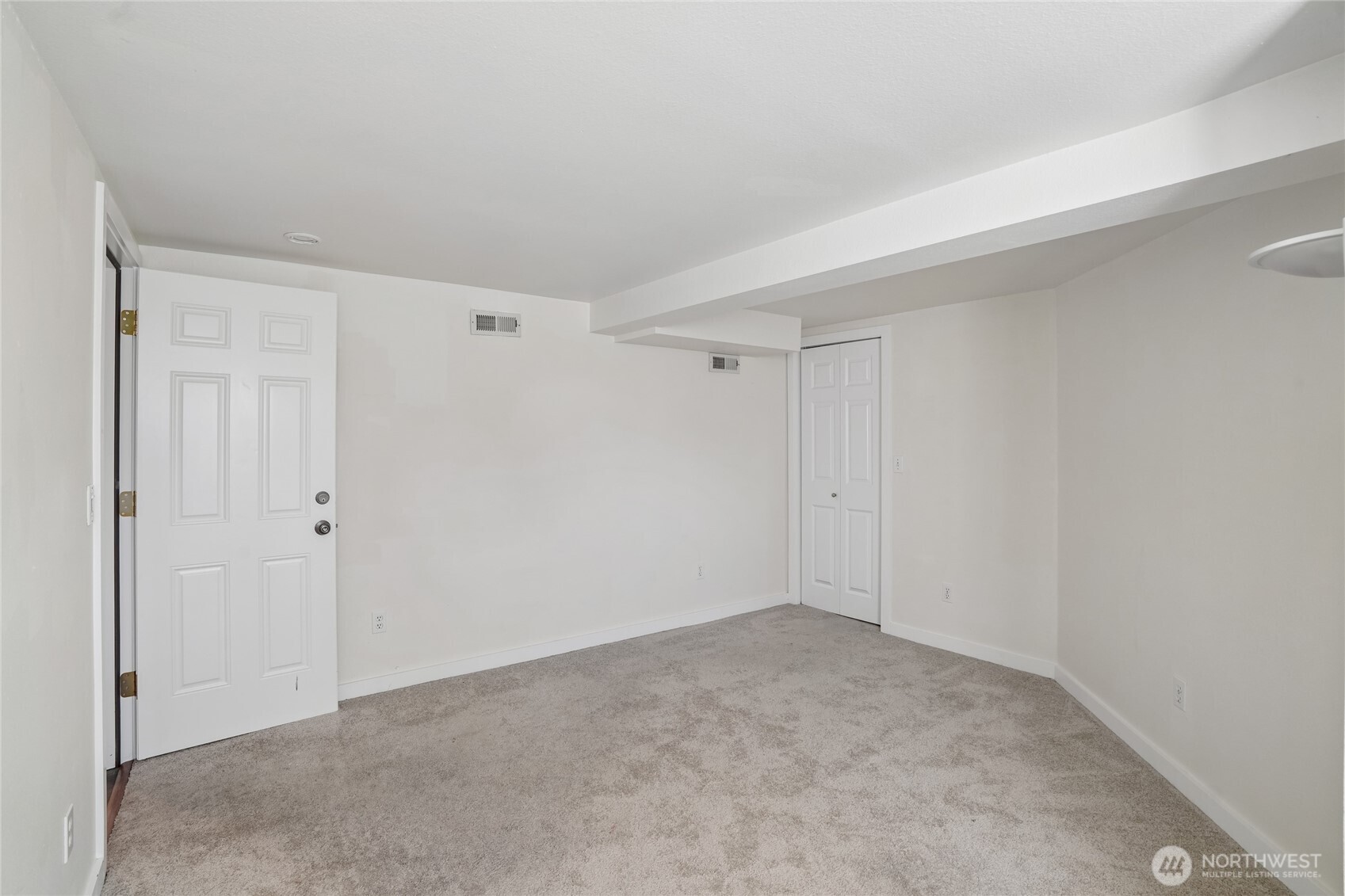 3004 Southwest Barton Street Seattle, WA 98126 - Photo 31 of 40