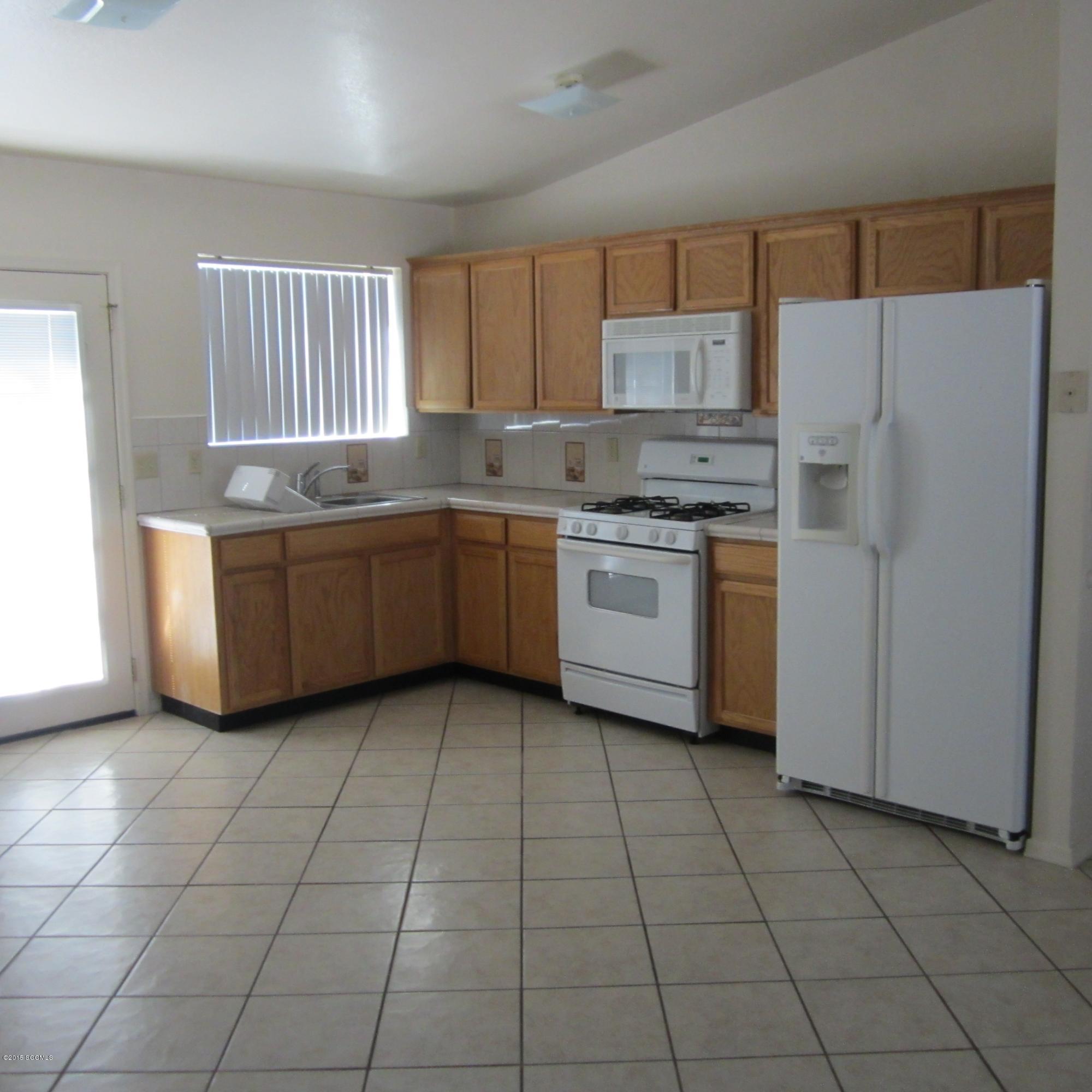 431 North Adams Street Nogales, AZ 85621 - Photo 12 of 14