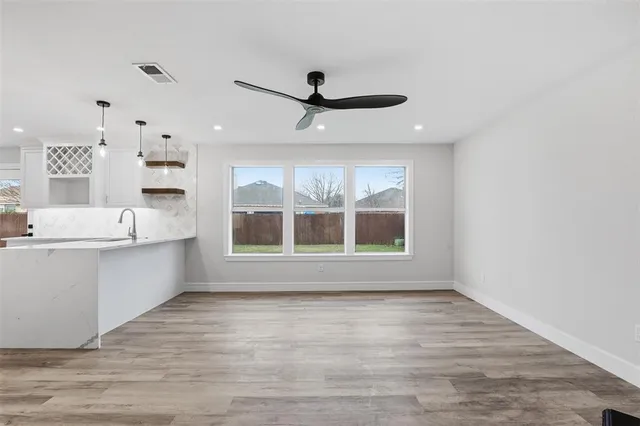 $389,999 | 640 Fossil Wood Drive, Saginaw, TX 76179