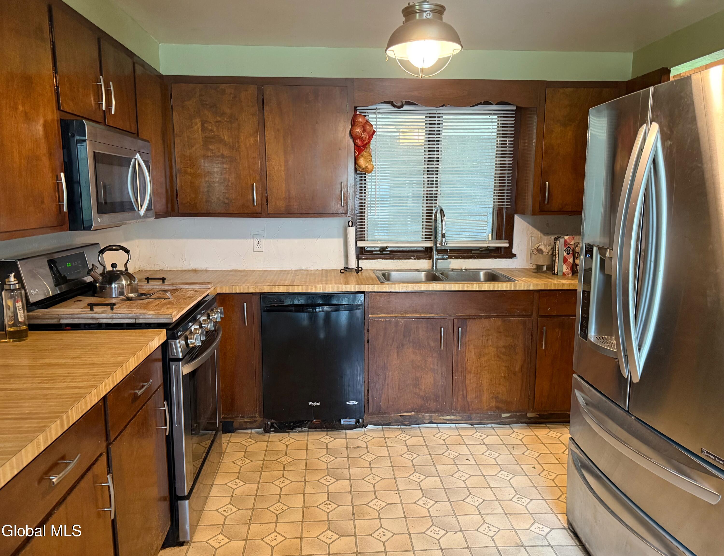20134 Highway 22 Petersburgh, NY 12138 - Photo 10 of 23 Kitchen