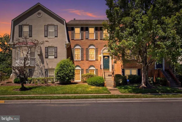 $850,000 | 2004 Gallows Tree Lane, Vienna, VA 22182