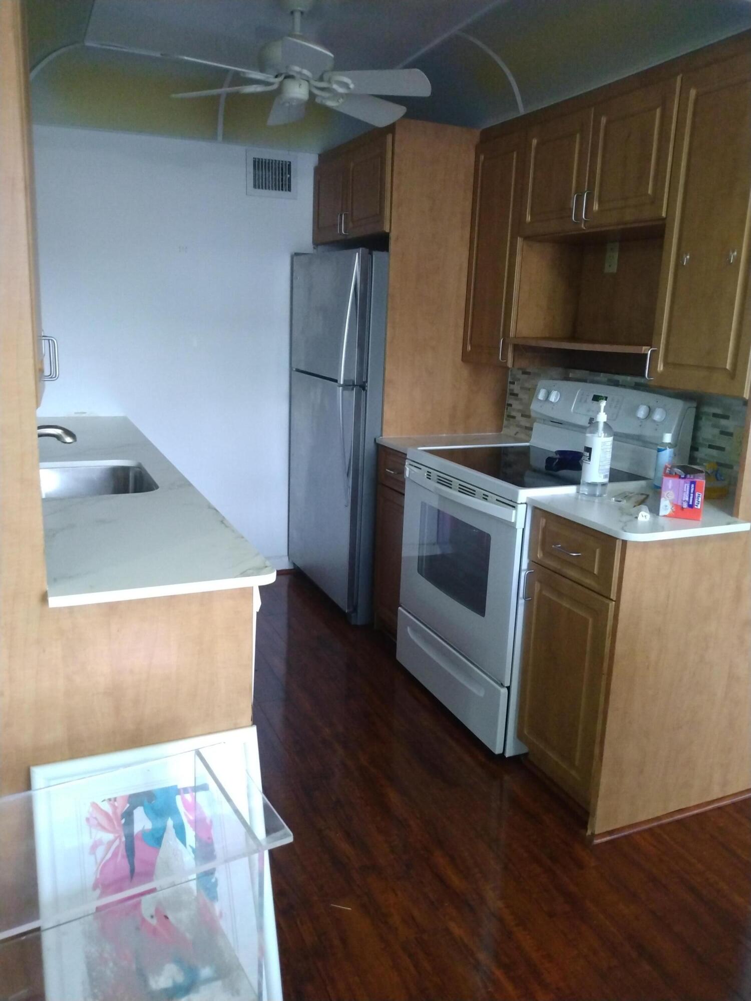 1029 Guildford East, Unit 1029B Boca Raton, FL 33434 - Photo 5 of 7 IMG_20221213_133220156