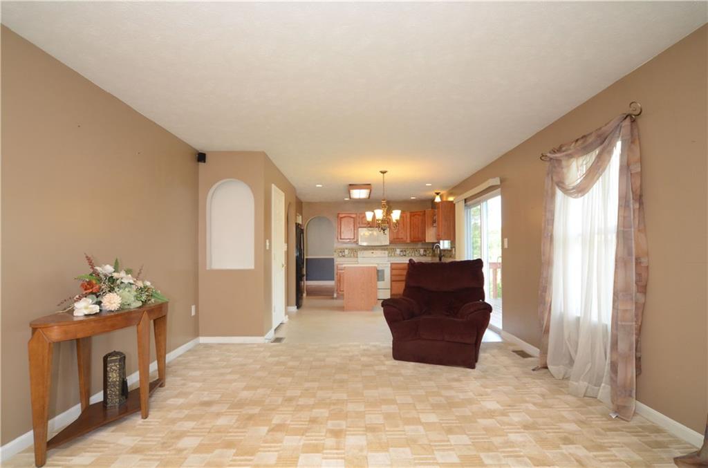 210 Hickory Circle McKees Rocks, PA 15136 - Photo 7 of 25 Gallery Image 7