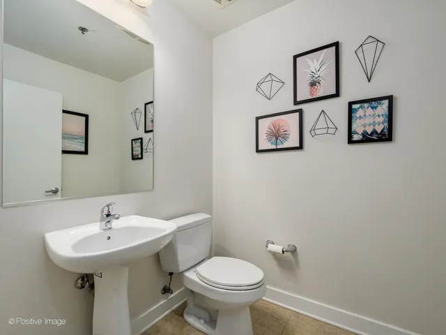 $3,000 | 901 West Madison Street, Unit 1006, Chicago, IL 60607