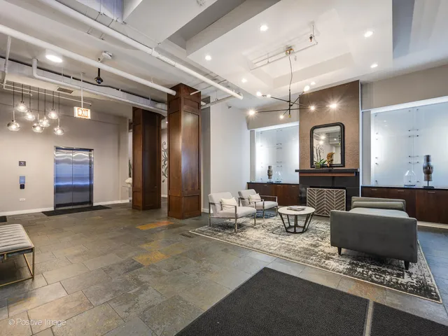 $3,000 | 901 West Madison Street, Unit 1006, Chicago, IL 60607