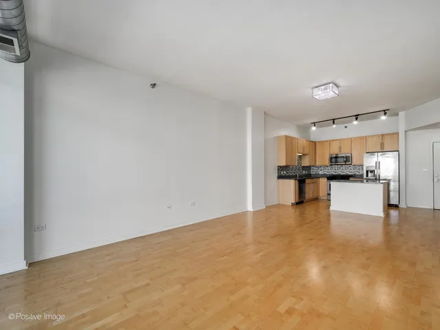 $3,000 | 901 West Madison Street, Unit 1006, Chicago, IL 60607