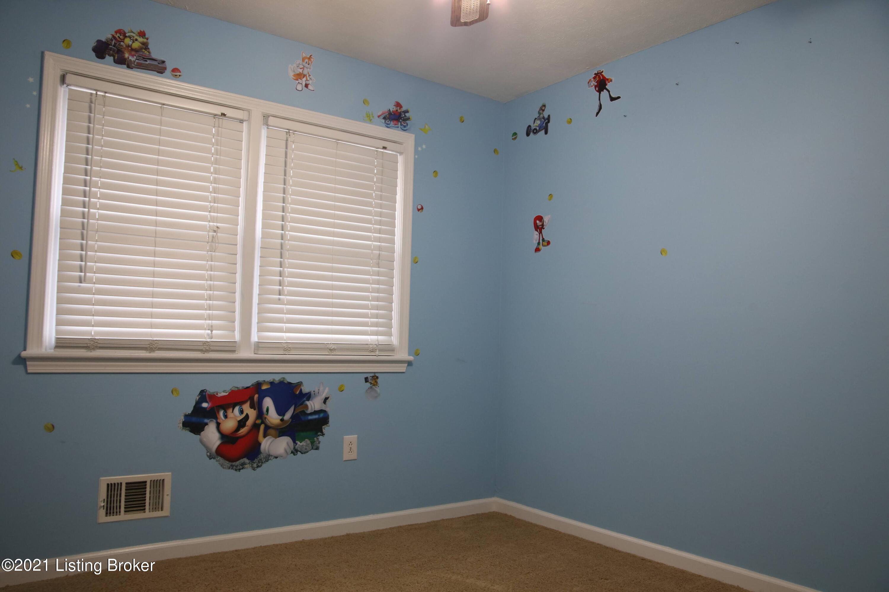 1552 Knight Road Louisville, KY 40216 - Photo 15 of 41 201A9241