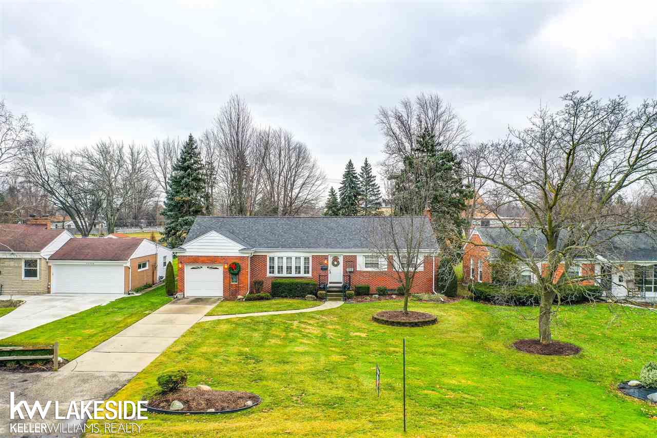 33240 Edgegrove Road Fraser, MI 48026 - Photo 5 of 41 50031085-4.JPG