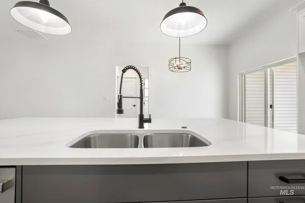 $425,000 | 821 23rd Avenue East, Jerome, ID 83338