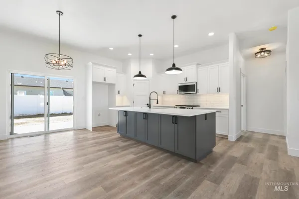 $425,000 | 821 23rd Avenue East, Jerome, ID 83338