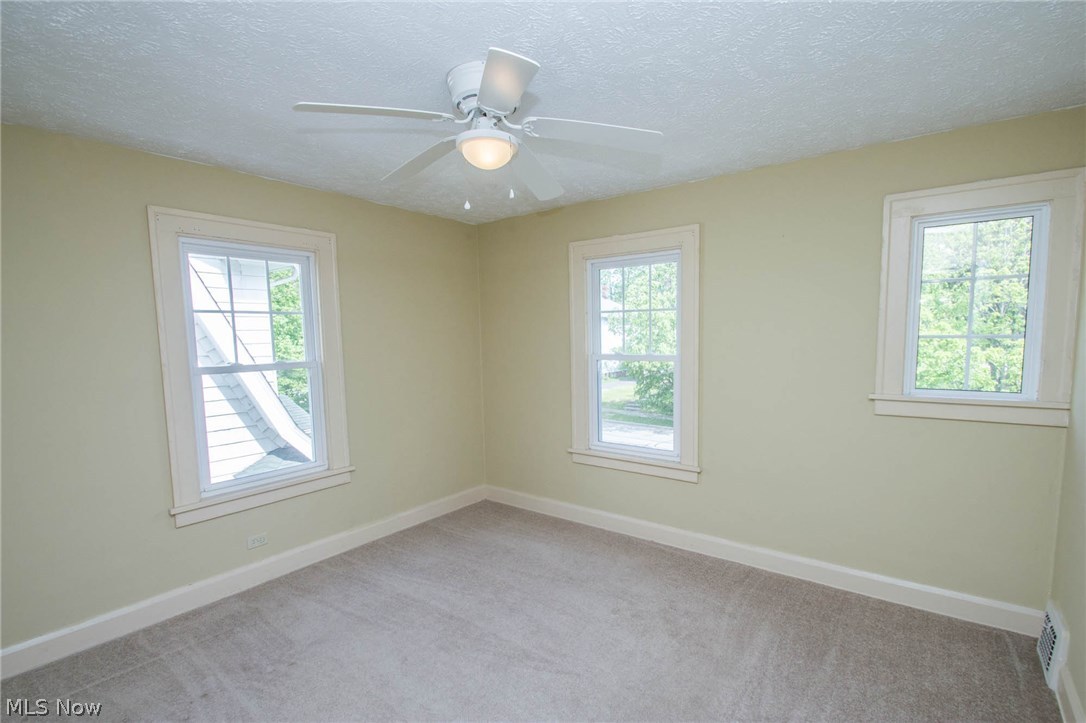 1529 Parkhill Road Cleveland Heights, OH 44121 - Photo 19 of 22