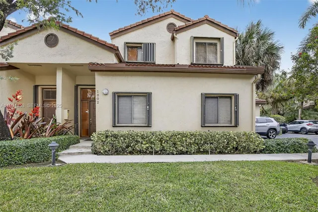 $3,300 | 1002 Northwest 105th Avenue, Unit D121, Plantation, FL 33322