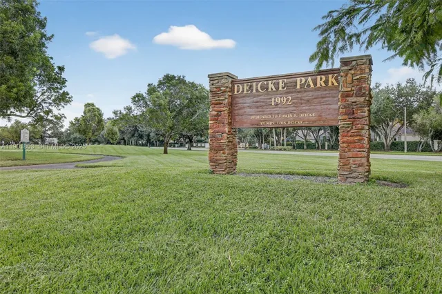 $3,300 | 1002 Northwest 105th Avenue, Unit D121, Plantation, FL 33322