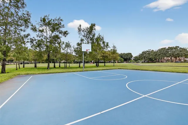 $3,300 | 1002 Northwest 105th Avenue, Unit D121, Plantation, FL 33322